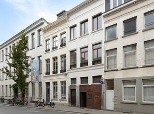 Charmante burgerwoning, klaar om nieuw leven in te blazen!