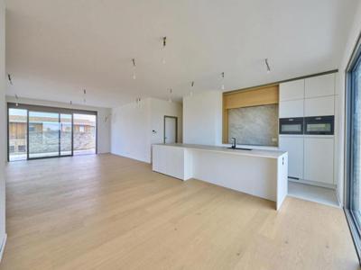 Ruim penthouse met grote terrassen (E-peil 20)