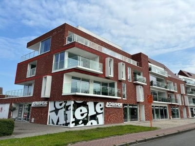 Lichtrijk appartement met garage en 2 slaapkamers in Brugge