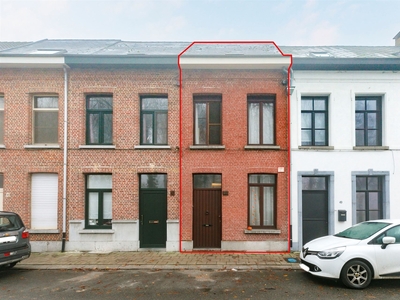 Woning met 3 slaapkamers en stadstuin gelegen aan de vest.