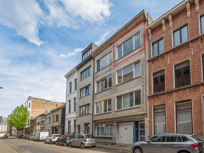 Zonnig, lichtrijk 1-slaapkamer appartement met ruime woonkamer te Antwerpen