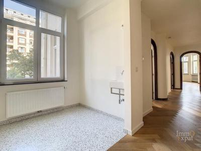 Avenue du Congo - 3 bedroom apartment + cellar + Garage