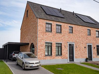 moderne landelijke nieuwbouwwoningen