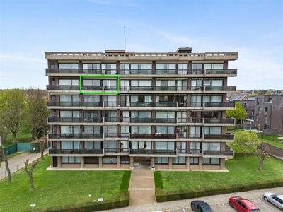 1 SLK APPARTEMENT MET ONDERGRONDSE STAANPLAATS OP CENTRALE L