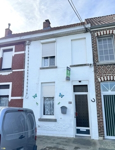 WONING MET ZUIDELIJKGERICHTE TUIN EN TERRAS