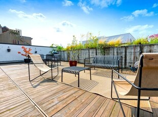 3-slpk penthouse met veel lichtinval en met panoramisch terr