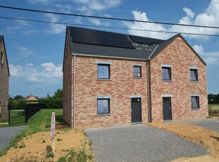 Agréable villa neuve en bordure agricole