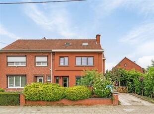 Gezellige woning op een knap perceel van 4A 47Ca