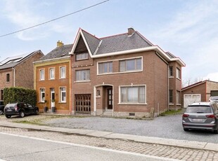 Halfopen bebouwing met 4 slaapkamers te HERNE