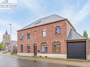 Ruime woning met praktijkruimte (2 leefruimtes?) te Zandberg