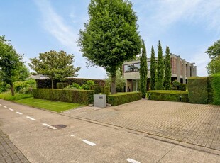 UNIEKE, TIJDLOZE ARCHITECTURALE VILLA MET KANTOOR-/ PRAKT...