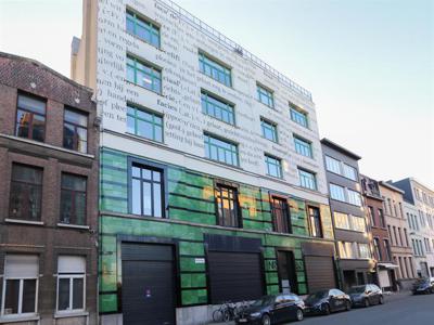 Gerenoveerde loft in de Broederminstraat