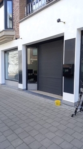 Te Huur: Ruime winkelruimte van 412m² centrum Willebroek