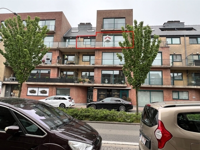 ZEER RUIM APPARTEMENT MET 2 SLAAPKAMERS EN AUTOSTAANPLAATS