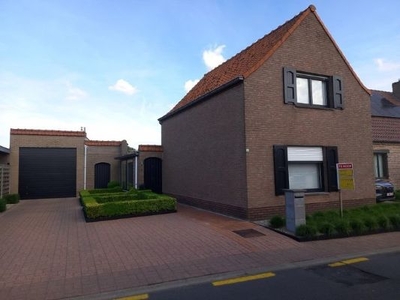 Instapklare woning in het hartje van Oedelem.