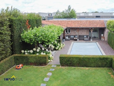 Luxevilla met 3 kamers en prachtige tuin + loods!