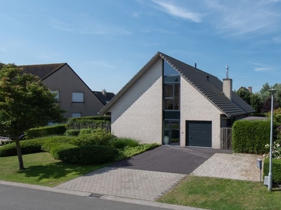 Ruime, energiezuinige woning vlak bij strand