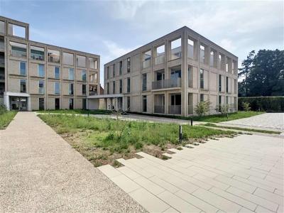 TE HUUR - 2 slaapkamer appartement met zonneterras - Gent