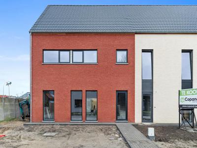 Afgewerkte nieuwbouw met 4 ruime slaapkamers en tuin te MOL