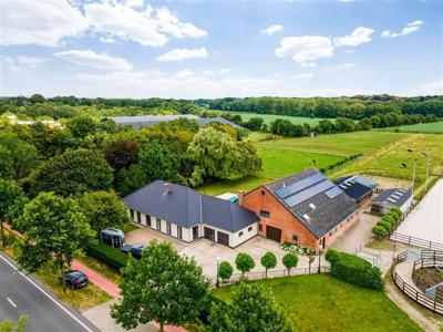 Landelijke woning op 1ha met paardenaccommodatie