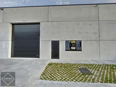 NB MAGAZIJN (312m2), voorzien van sectionaalpoort, deur, ...