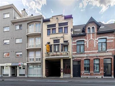 Nijverheidsgebouw (2500 m²) in het centrum van Kapellen.