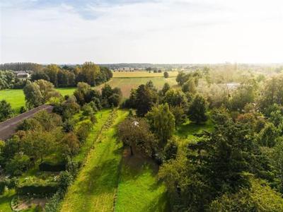 Prachtige halfopen bebouwing in Deurle met bijgebouw.