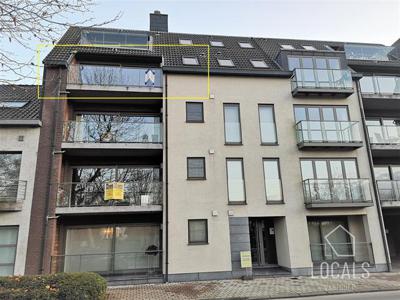 Topappartement met twee slaapkamers, twee terrassen & garage