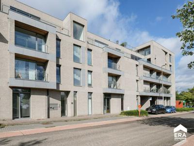 Uniek penthouse met ruim terras op centrale locatie in Genk