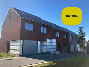 Energiezuinige halfopen gezinswoning met 4 slaapkamers