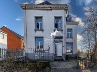 Gebouw met 3 appartementen te koop in PERONNES-LEZ-BINCHE