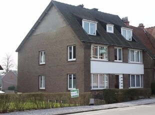 Gezellig appartement nabij het OLV met balkon en garage