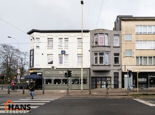 Studio aan de achterzijde van het gebouw.