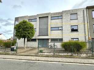 Rustig gelegen 2-slaapkamer appartement met terras en garage