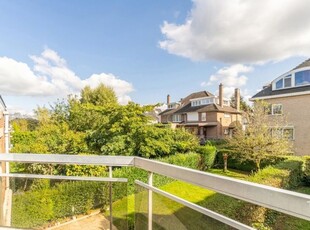 STUDIO MEUBLE AVEC TERRASSE