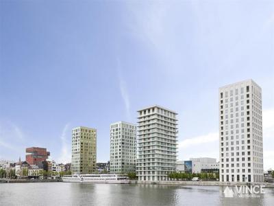 Groot appartment met hoge plafonds en uitzonderlijk uitzicht