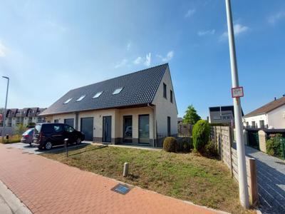 Ruime energiezuinige lichtrijke woning te huur in Bredene