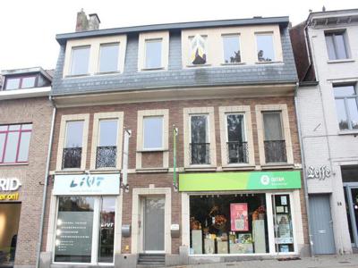 Vernieuwd appartement (98m²) gelegen te Dilbeek met zicht op