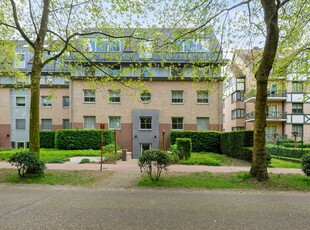 Gelijkvloers appartement met zicht op de golf