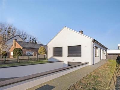 Gerenoveerde moderne villa met 5 slpks