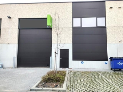 Wavre | Entrepôt NEUF. 204 m² | STOCK/ATELIER + poss mezza