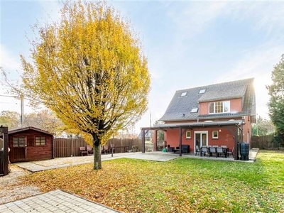 Mooie & ruime woning op terrein +/- 8 are