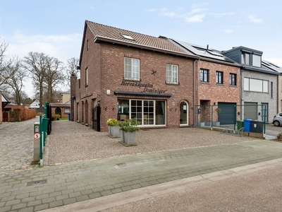 Woning met 5 slaapkamers en tuin te Brasschaat