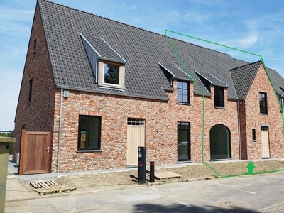 NIEUWBOUW GESLOTEN WONING, landelijk DORP GRAMMENE (DEINZE)