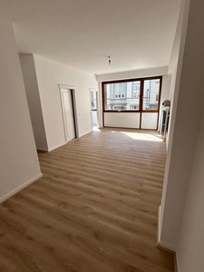 Ruim studio-appartement in het hart van de Europese wijk