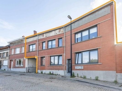 Rustig gelegen opbrengsteigendom met 4 appartementen!