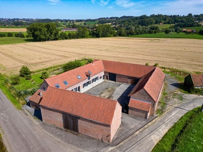 Te huur, gezellige vierkantshoeve met tuin en bijhorende ...