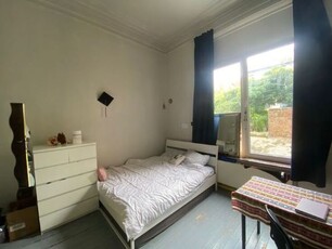 Quartier Louise/Stéphanie, chambre d'étudiant dans coloc