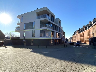 INSTAPKLAAR EN ENERGIEZUINIG APPARTEMENT MET 2 SLPKS EN 2 S