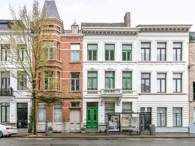 Prachtig te renoveren herenhuis (257 m²) in de Harmoniewijk